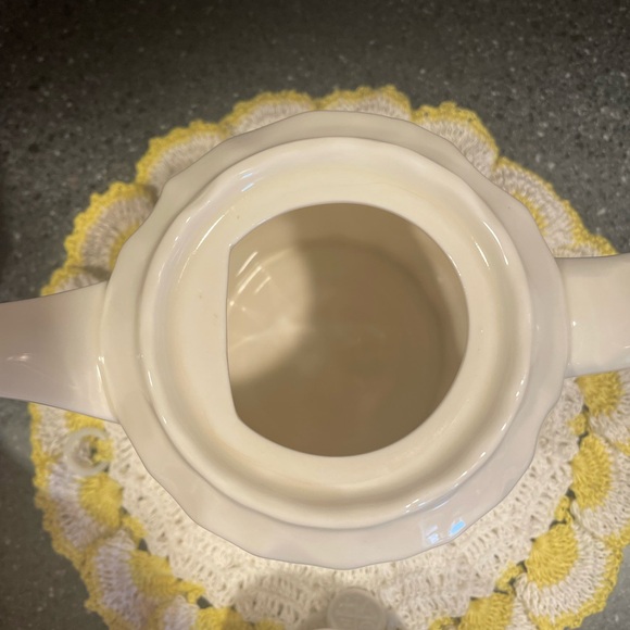 🥳BOGO! EUC Tazo (Starbucks) Teapot w Lid. White. No chips, cracks, crazing. - Picture 5 of 7